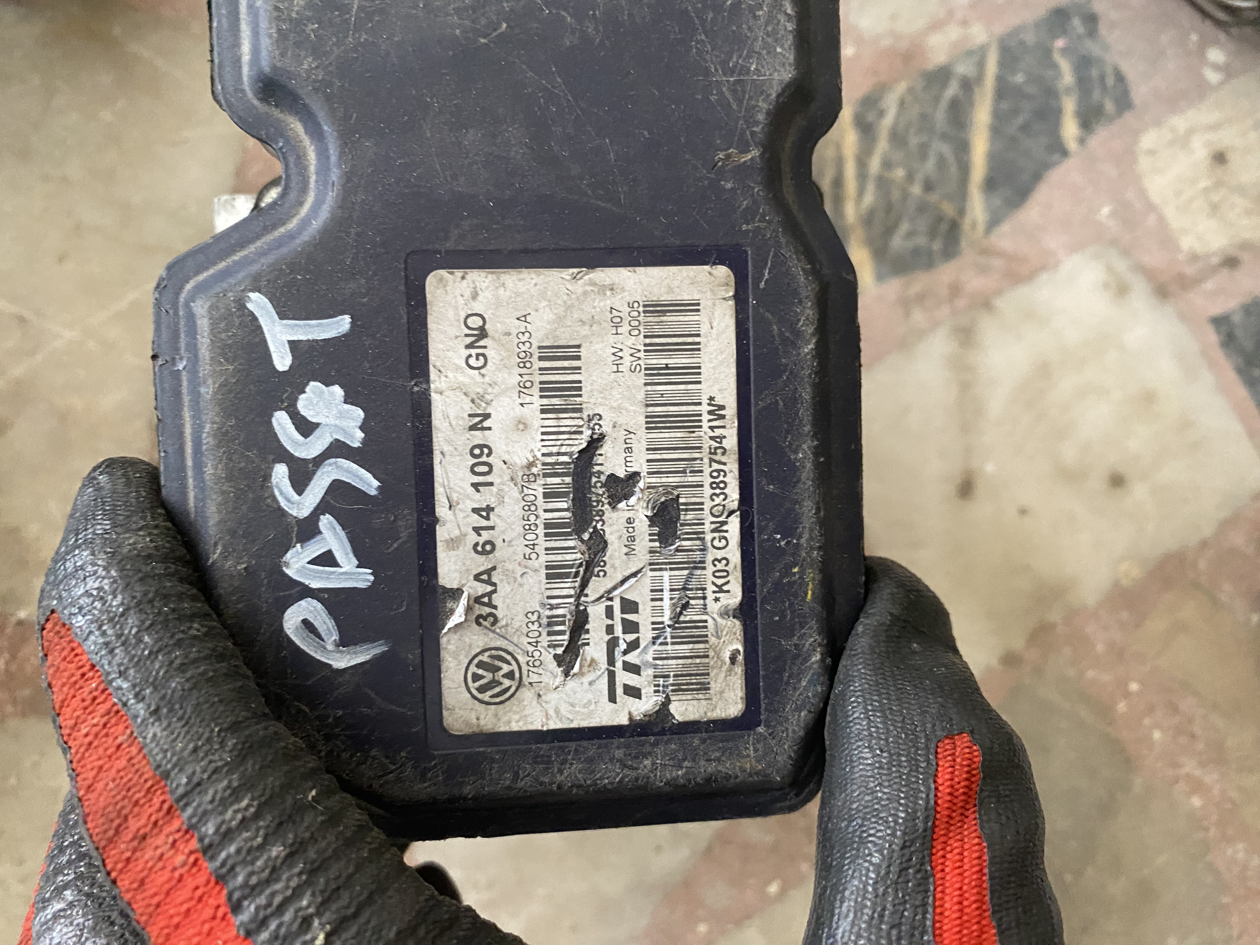 VW PASSAT ABS POMPA BEYNİ 3AA614109N 3AA614109M 17654033 54085807B  